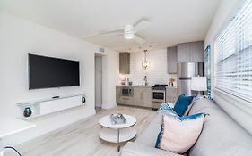 Boutique Vacation Rental Complex At Beach